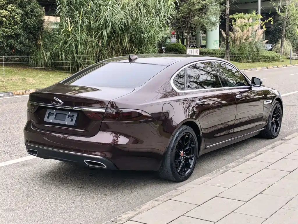 Jaguar XFL — фото 11