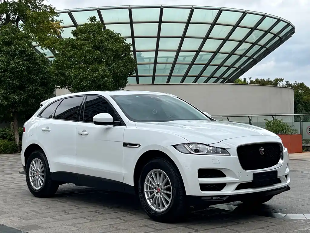 Jaguar F-PACE — фото 3