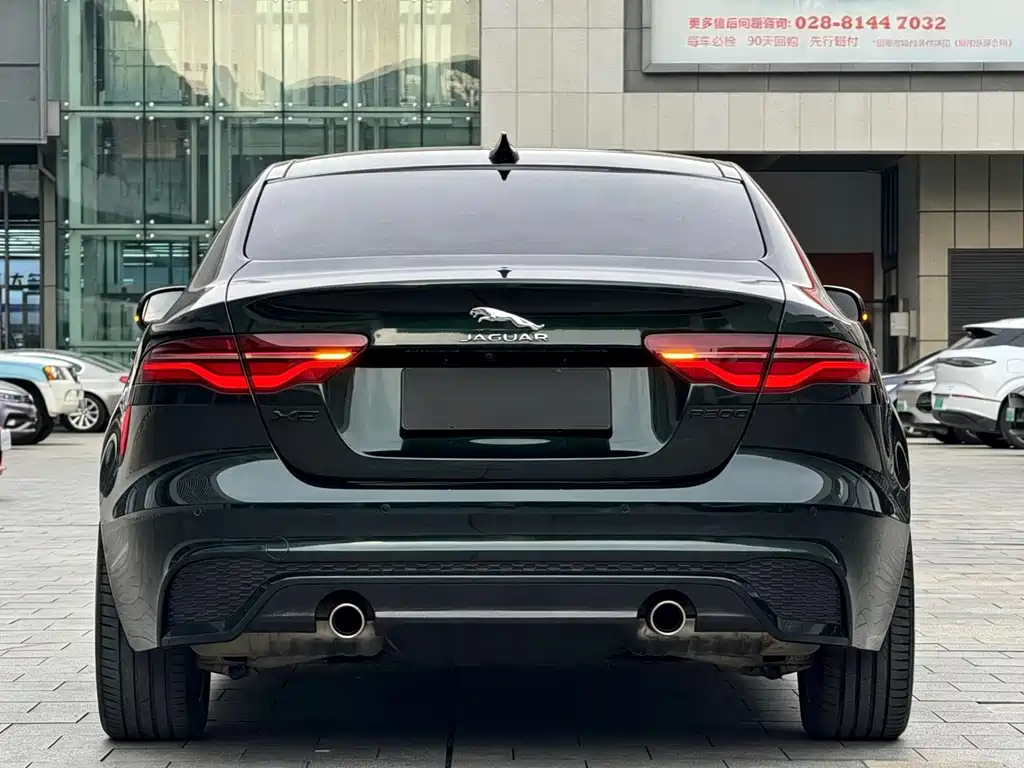 Jaguar XEL — фото 11