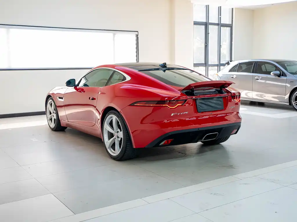 Jaguar F-TYPE — фото 6