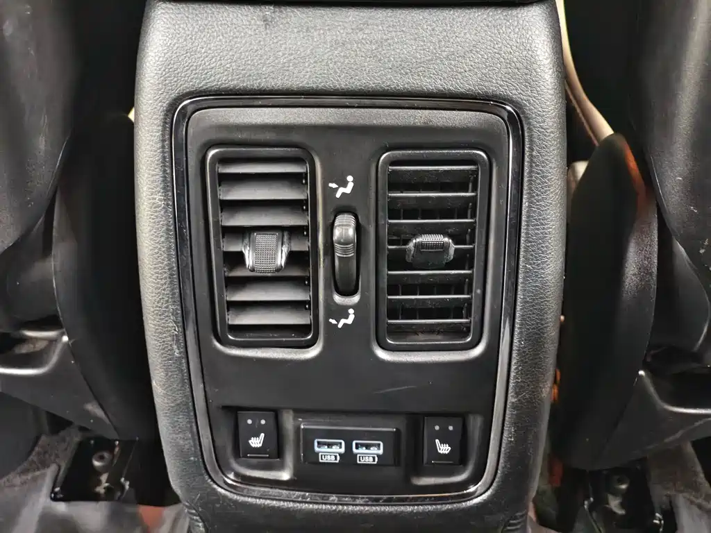 Jeep Grand Cherokee (Import) — фото 14