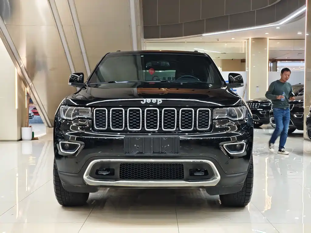 Jeep Grand Cherokee (Import) — фото 2
