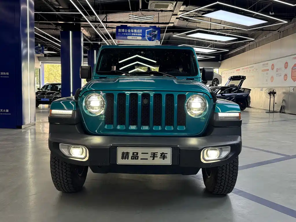 Jeep Wrangler — фото 2