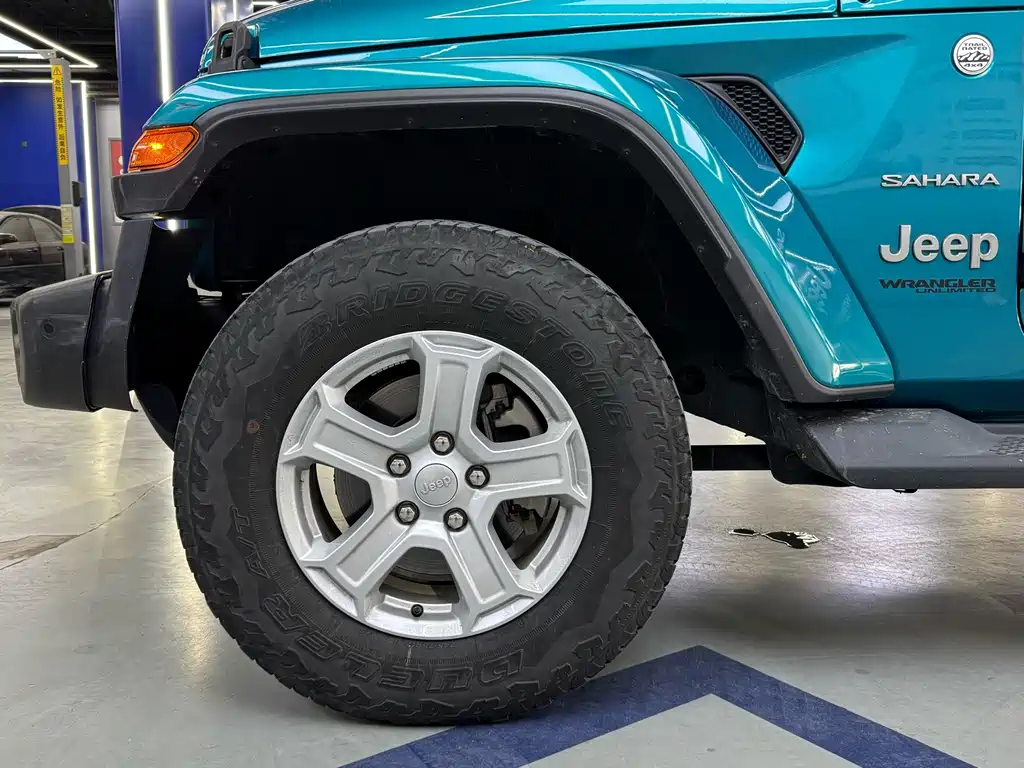 Jeep Wrangler — фото 22