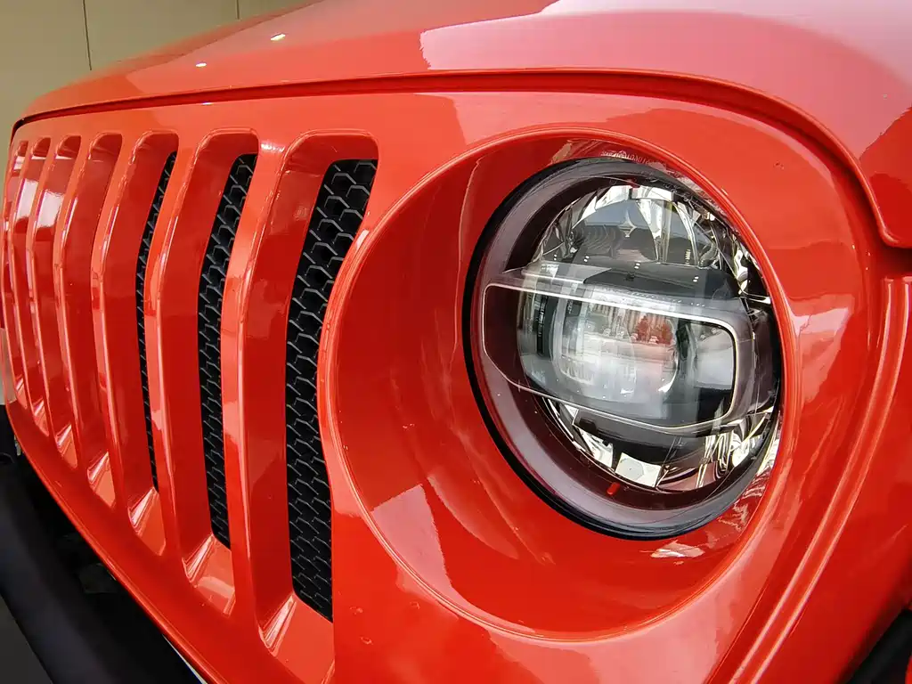 Jeep Wrangler — фото 27