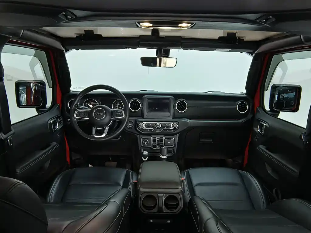 Jeep Wrangler — фото 6