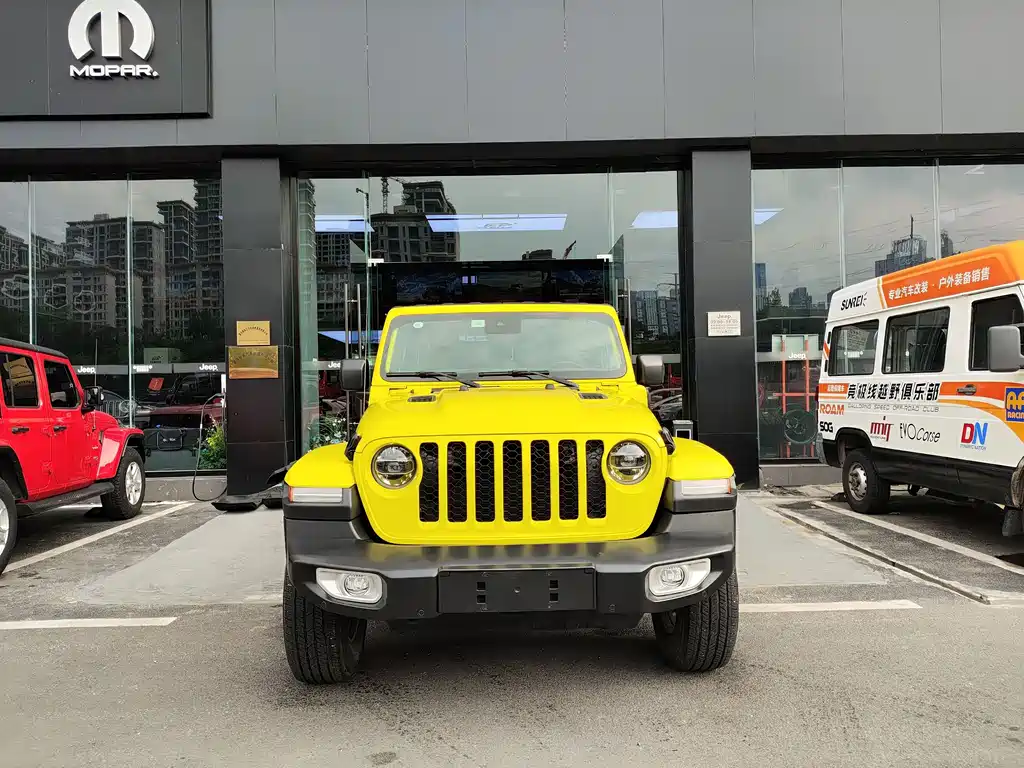 Jeep Wrangler PHEV — фото 2