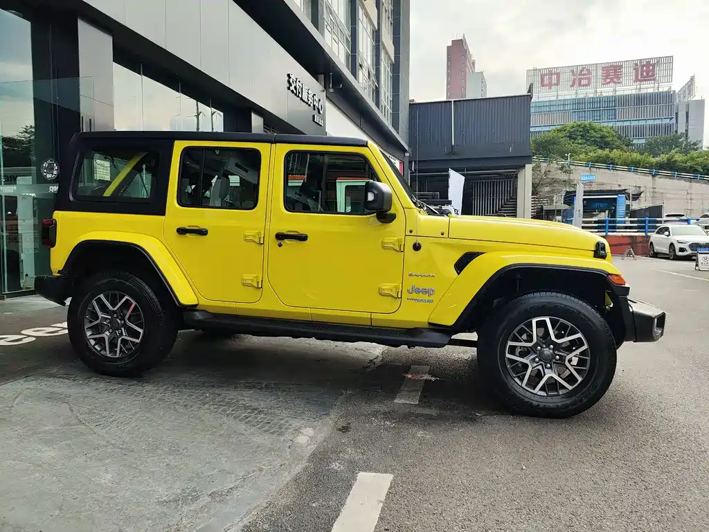 Jeep Wrangler PHEV — фото 14
