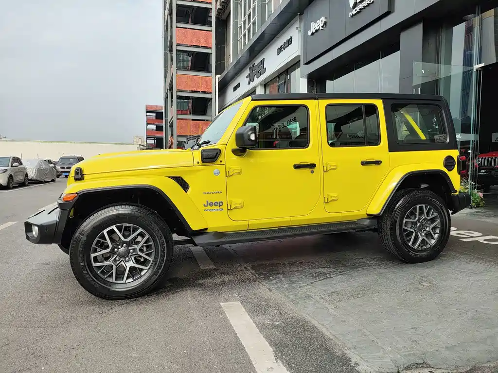 Jeep Wrangler PHEV — фото 4