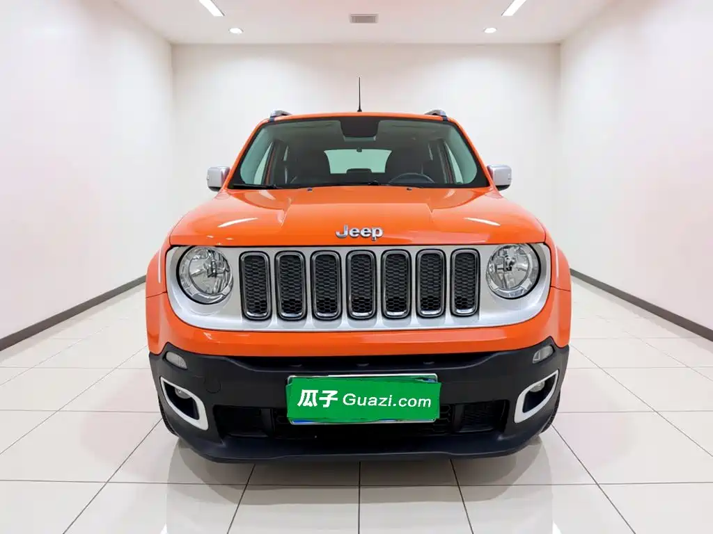 Jeep Renegade — фото 2