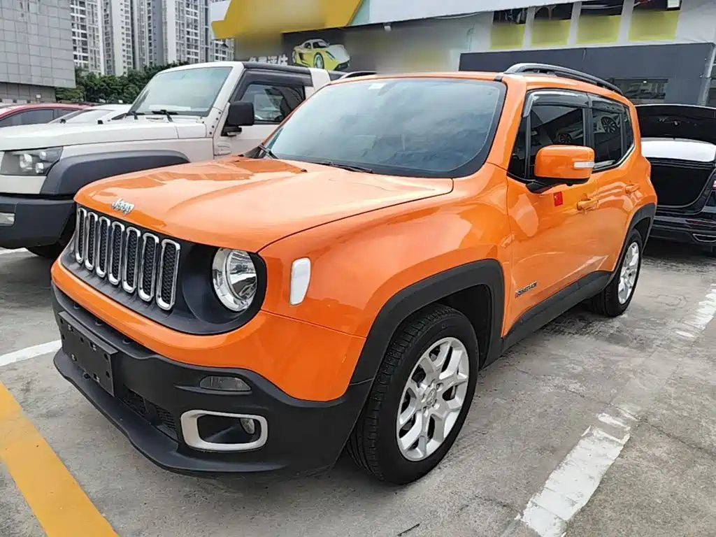 Jeep Renegade — фото 2