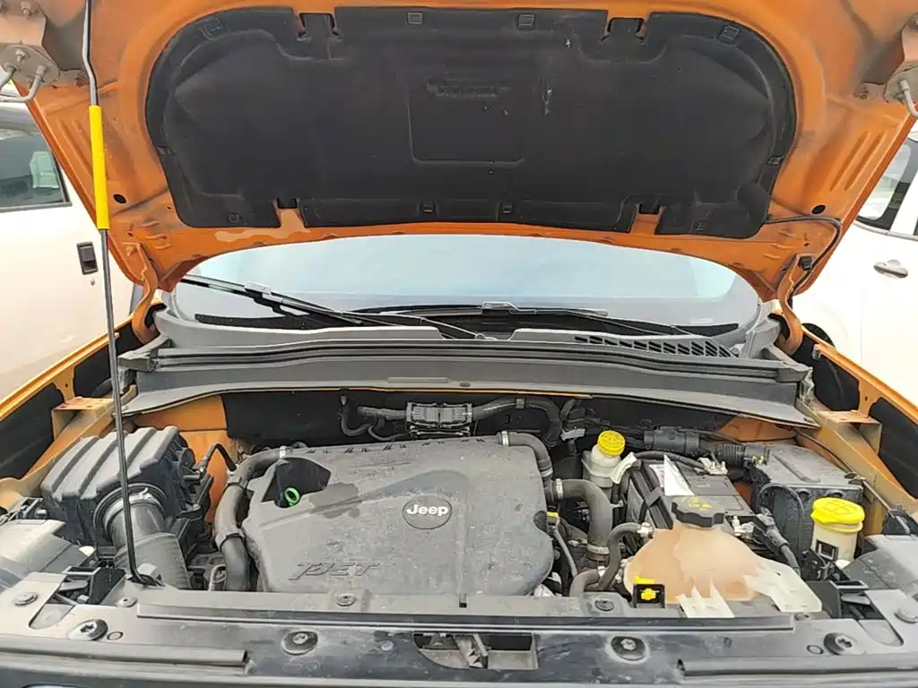 Jeep Renegade — фото 20