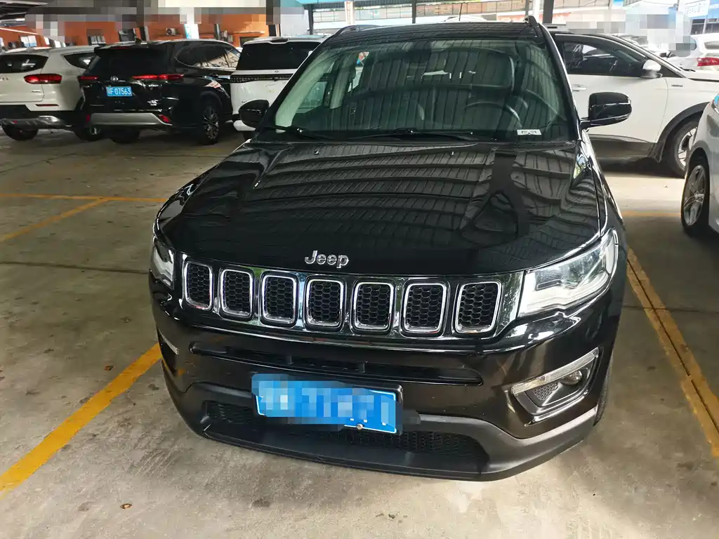Jeep Compass — фото 2