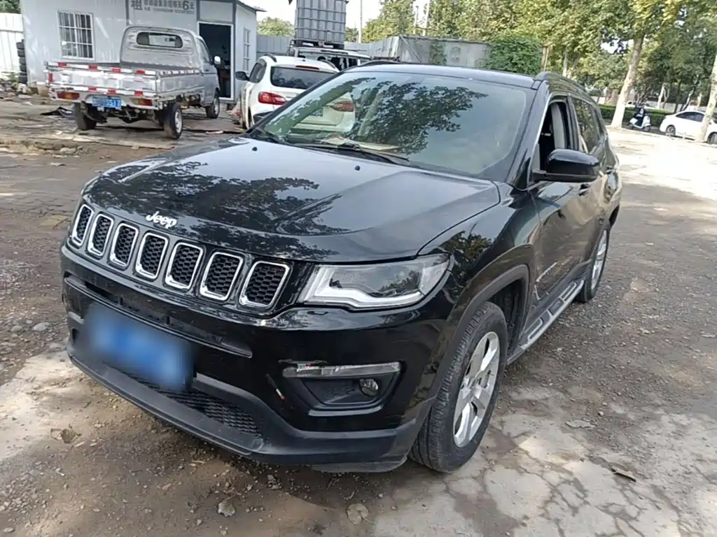 Jeep Compass — фото 2
