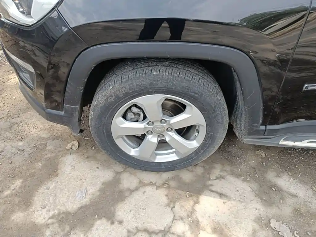 Jeep Compass — фото 23
