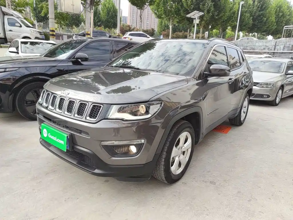 Jeep Compass — фото 2