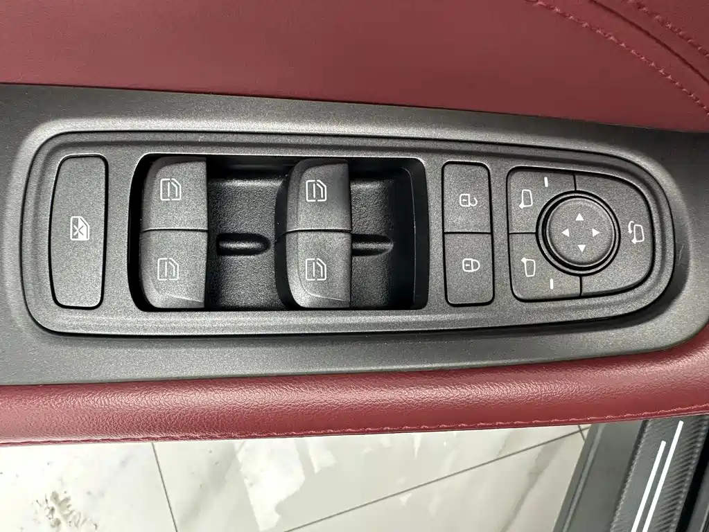 Jetour X70 PLUS — фото 11