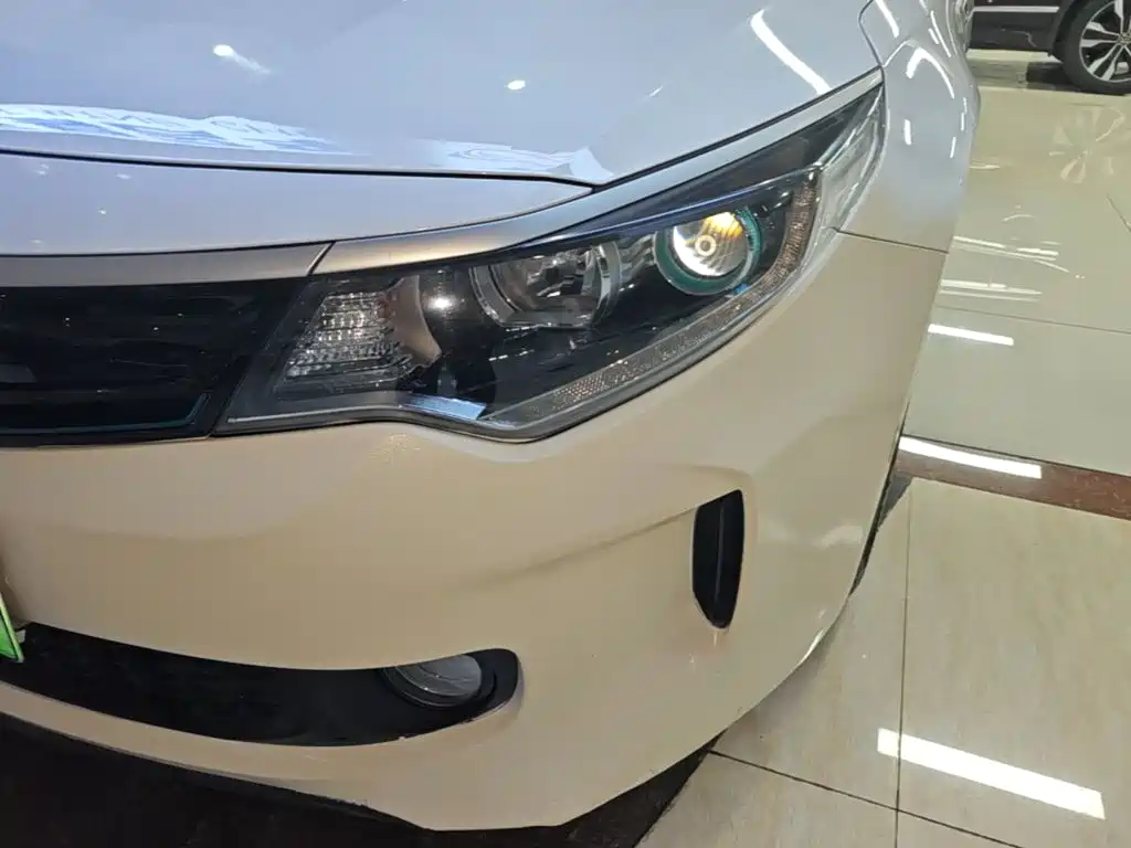 Kia K5 New Energy — фото 24