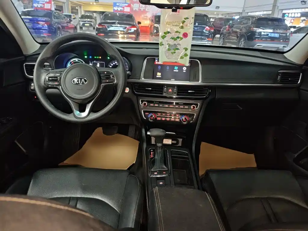 Kia K5 New Energy — фото 10