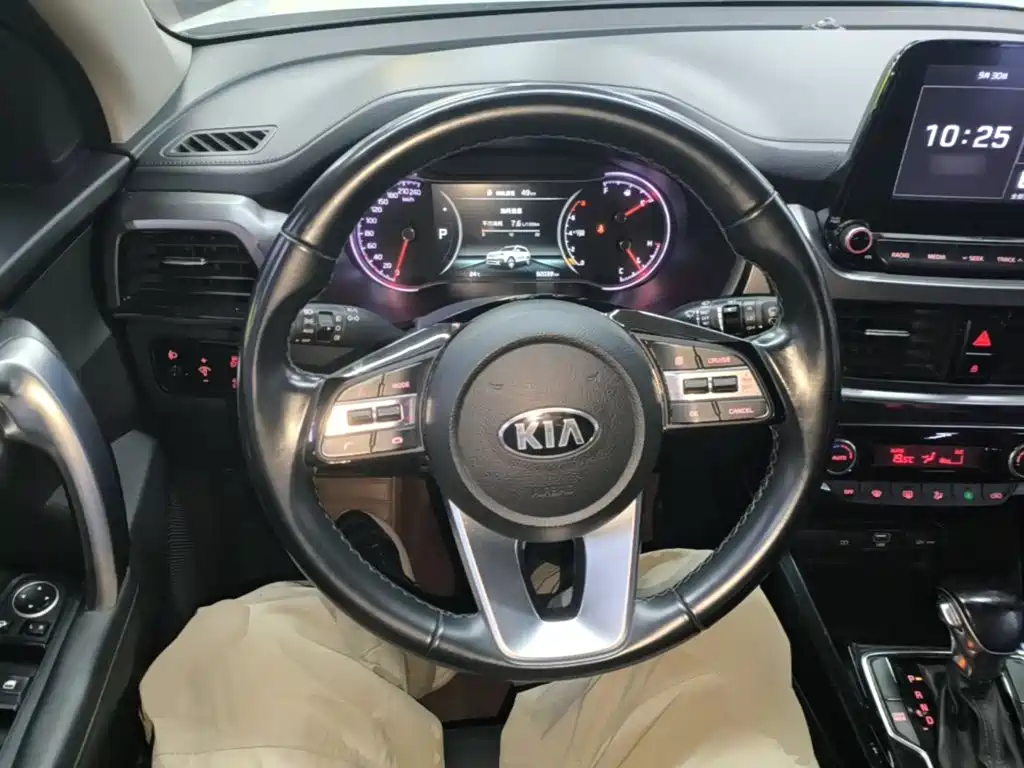Kia Sportage — фото 11