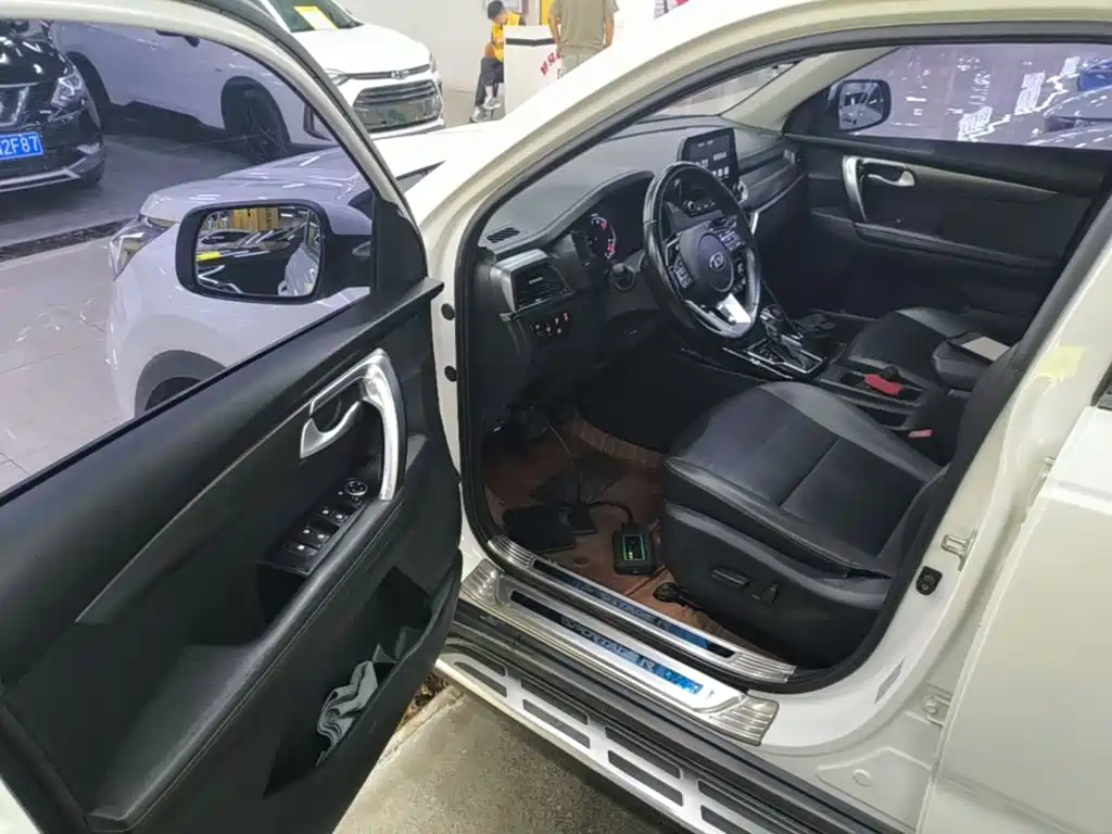 Kia Sportage — фото 16