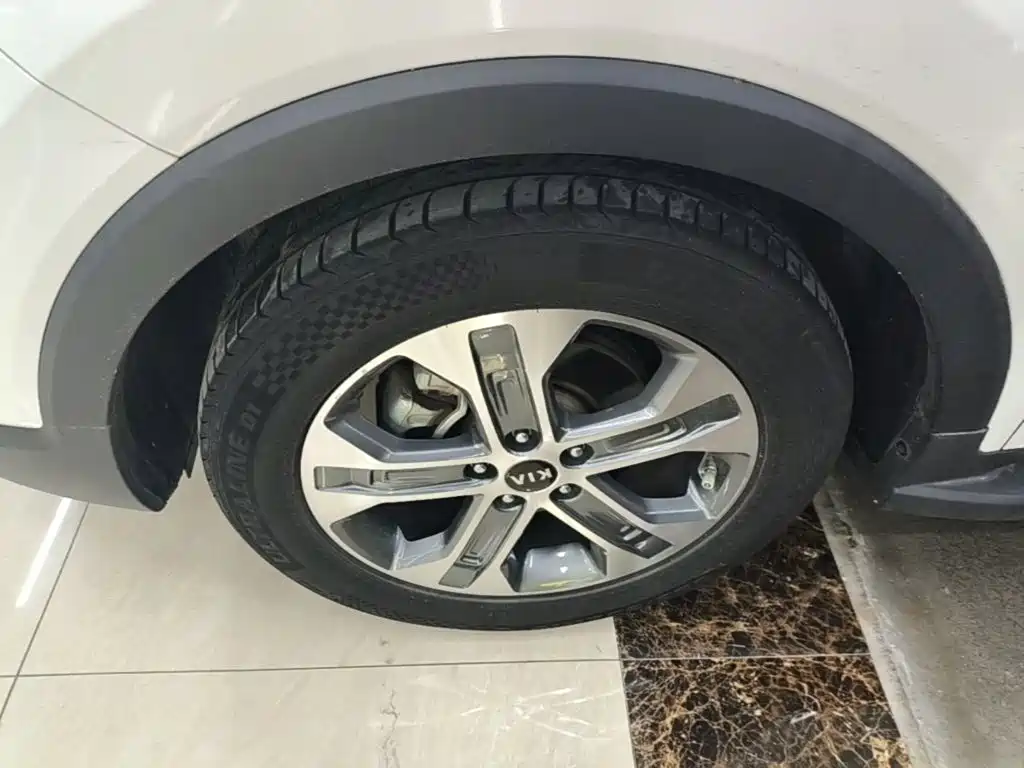 Kia Sportage — фото 23