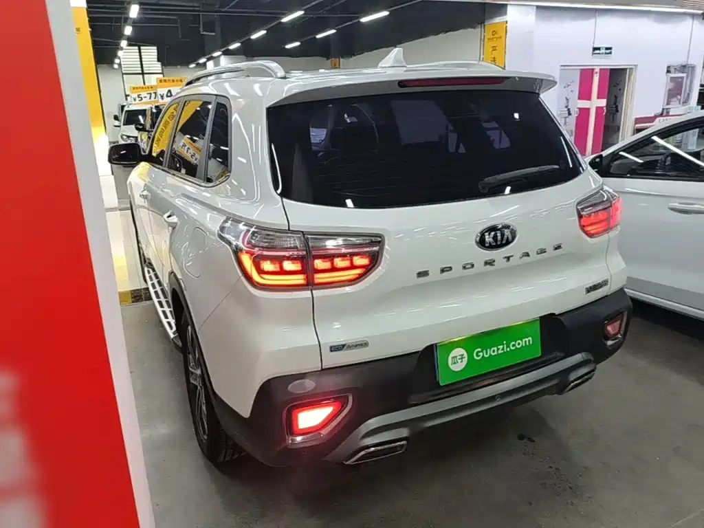 Kia Sportage — фото 5