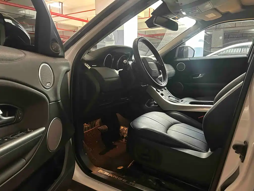 Land Rover Evoque — фото 3