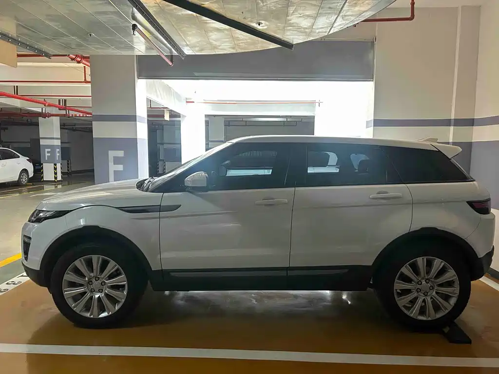 Land Rover Evoque — фото 6