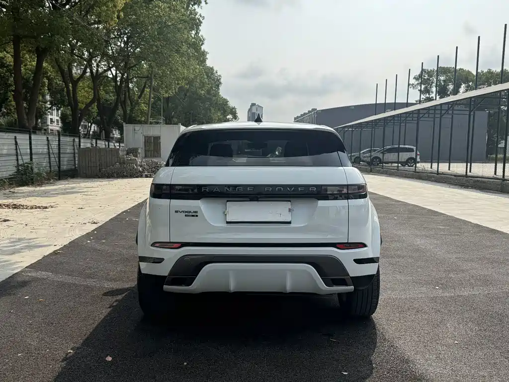 Land Rover Evoque — фото 11