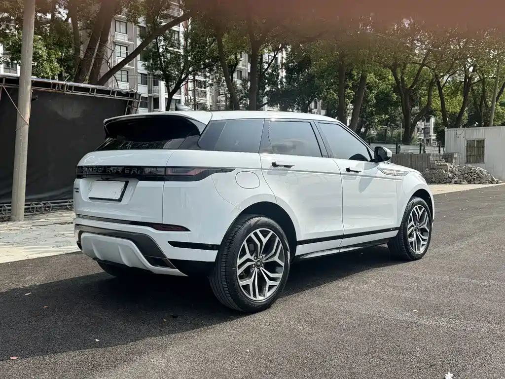 Land Rover Evoque — фото 12