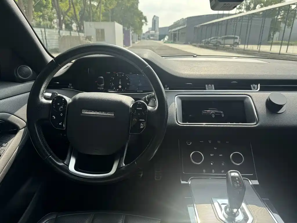 Land Rover Evoque — фото 6