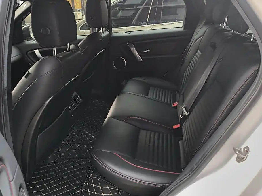 Land Rover Discovery Sport — фото 11