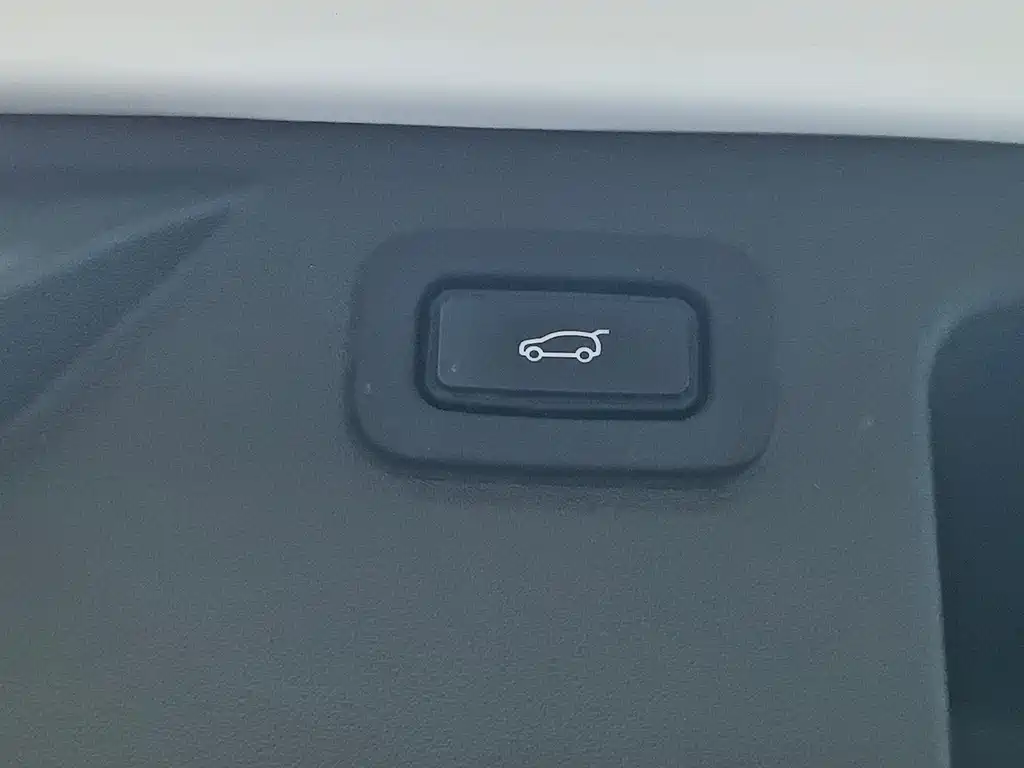 Land Rover Discovery Sport — фото 11