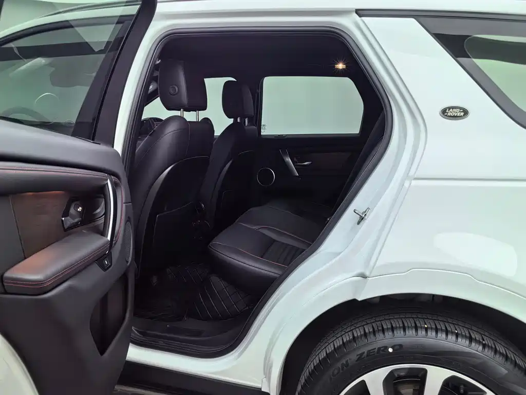Land Rover Discovery Sport — фото 13