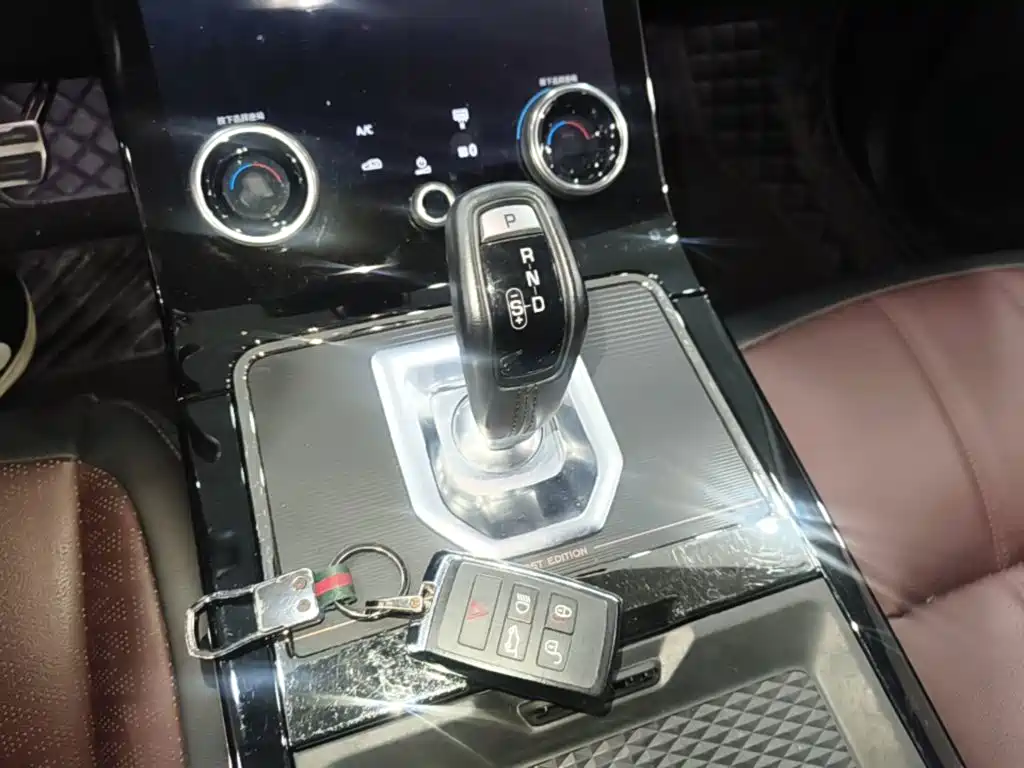 Land Rover Evoque — фото 14