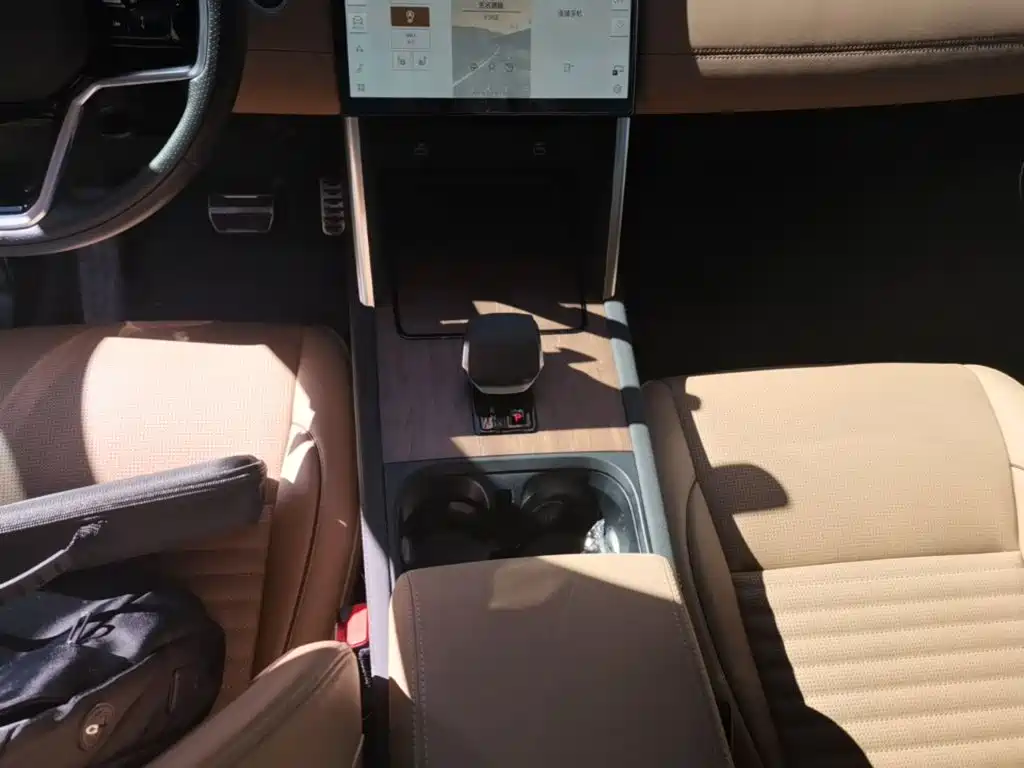 Land Rover Discovery Sport — фото 14