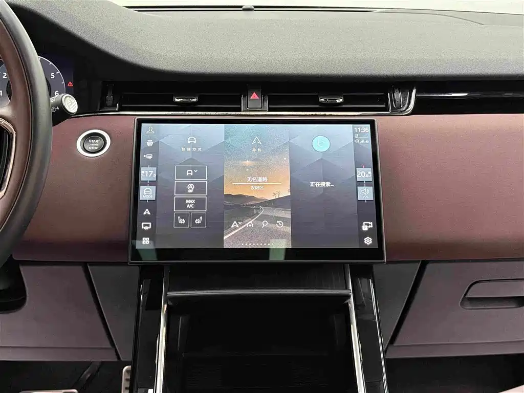 Land Rover Evoque — фото 13