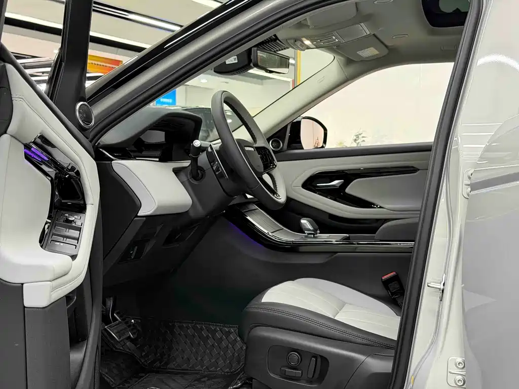 Land Rover Evoque — фото 6