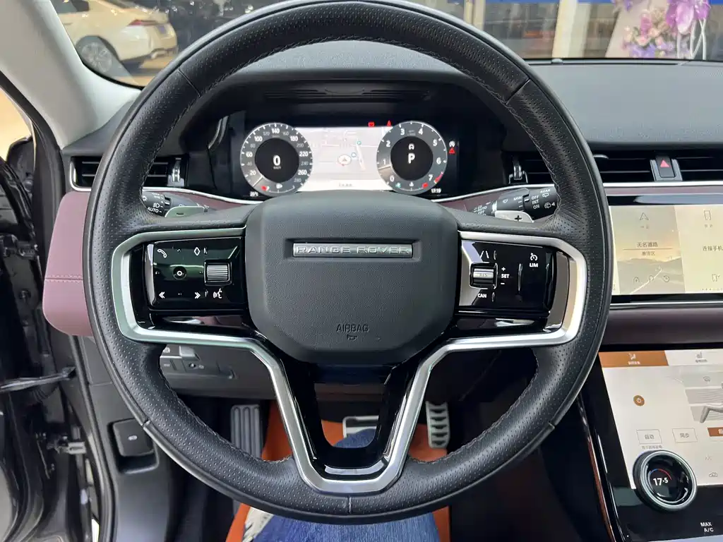 Land Rover Evoque — фото 15