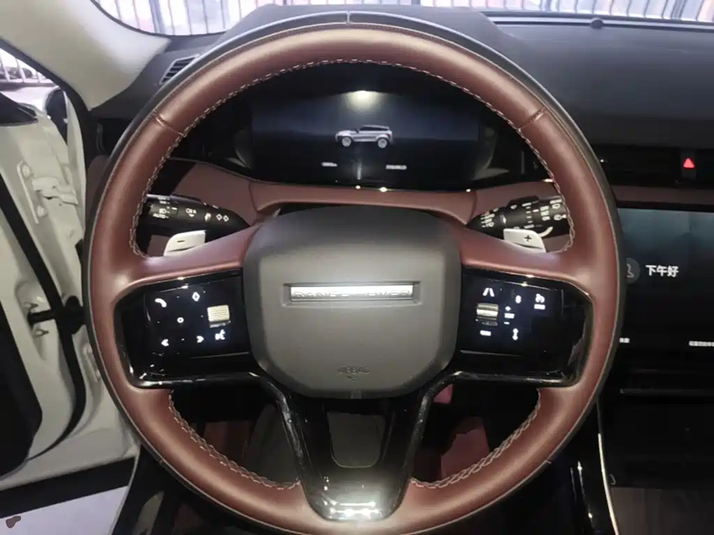 Land Rover Evoque — фото 11