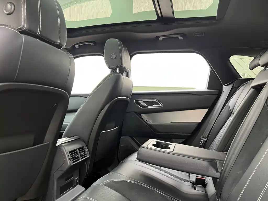 Land Rover Velar — фото 19