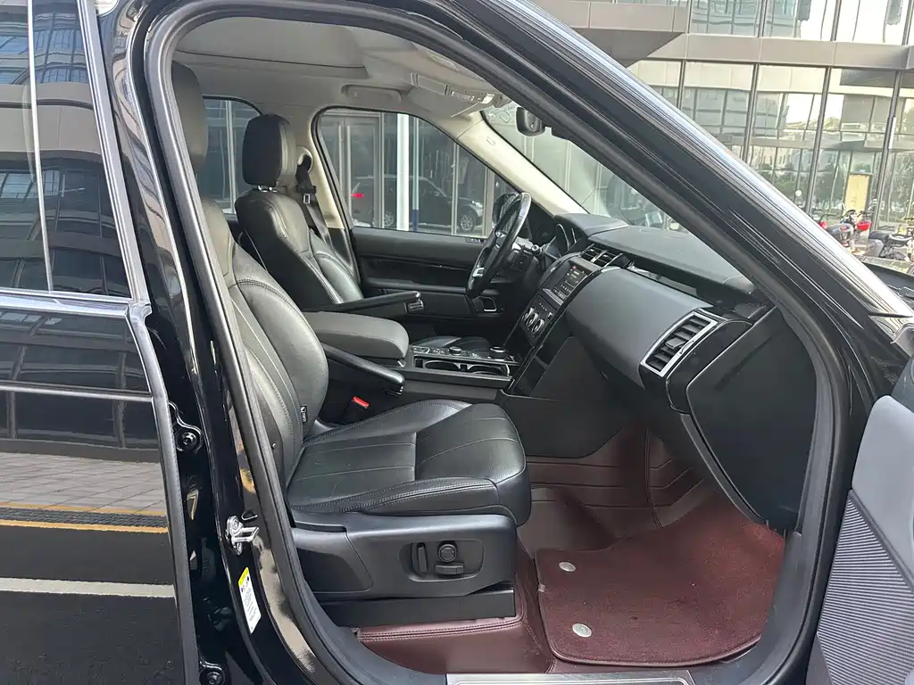 Land Rover Discovery — фото 16