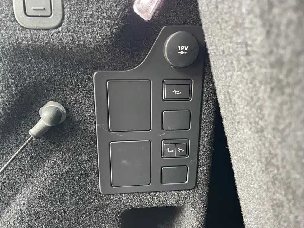 Land Rover Discovery — фото 16