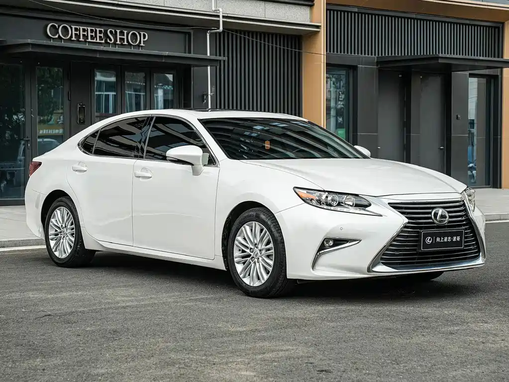 Lexus ES — фото 3