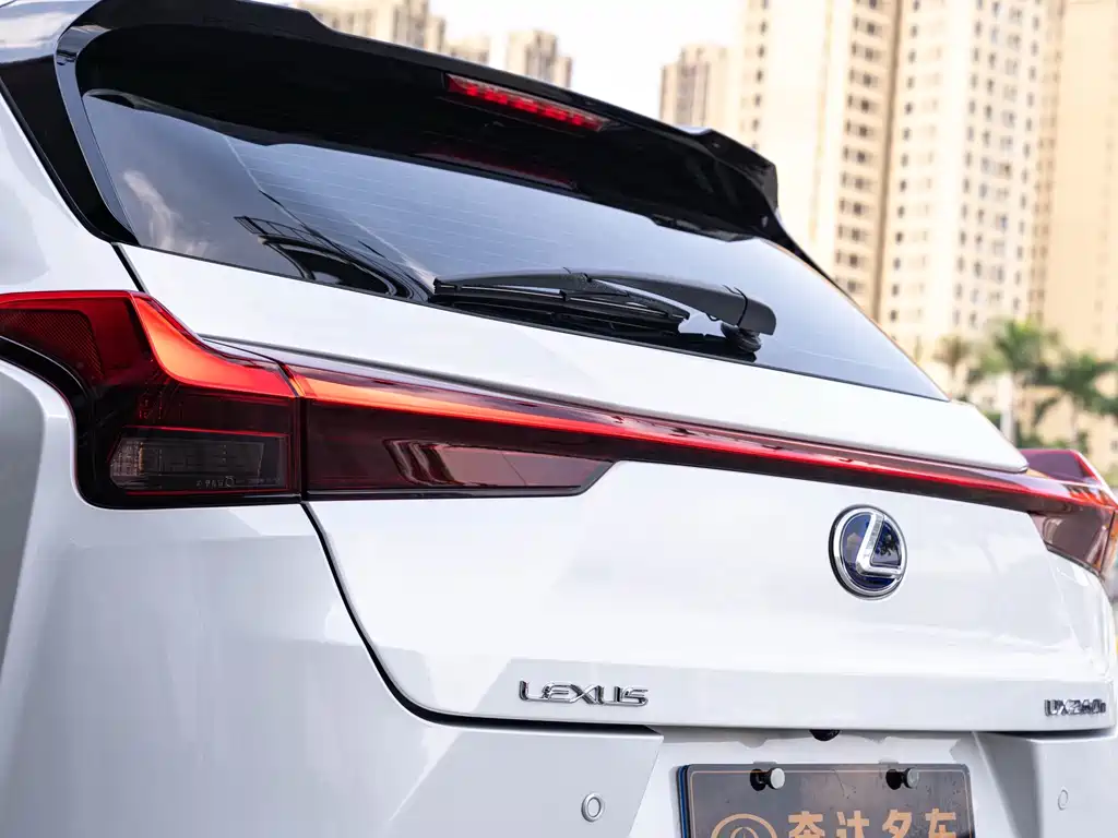 Lexus UX — фото 7