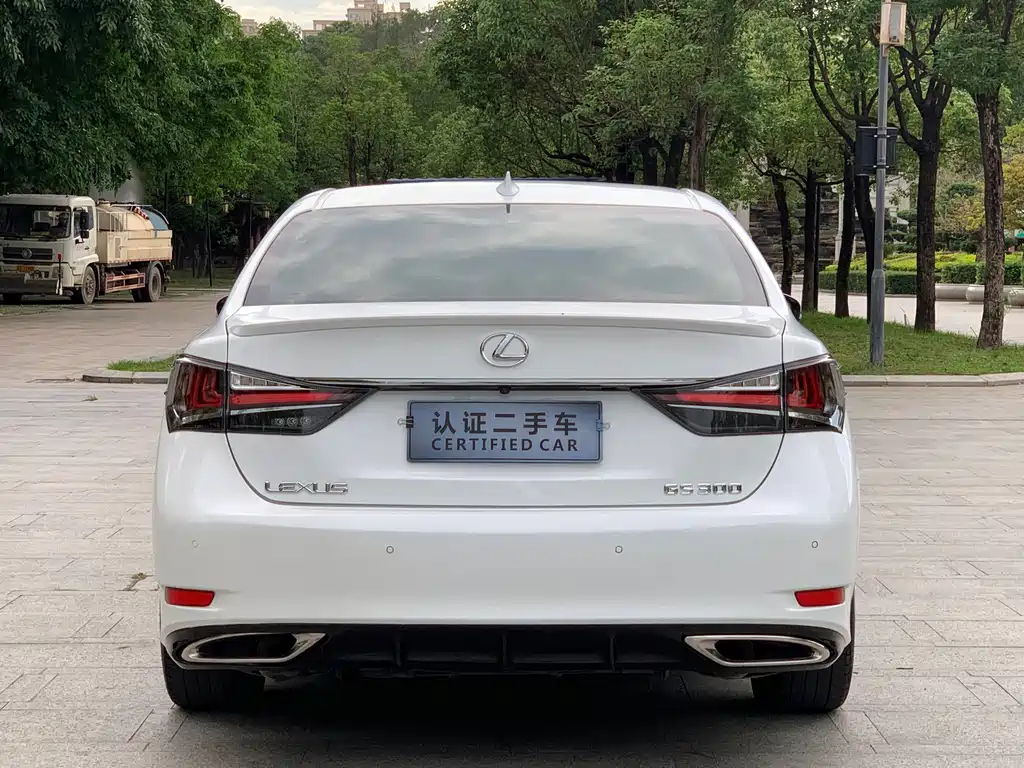 Lexus GS — фото 15