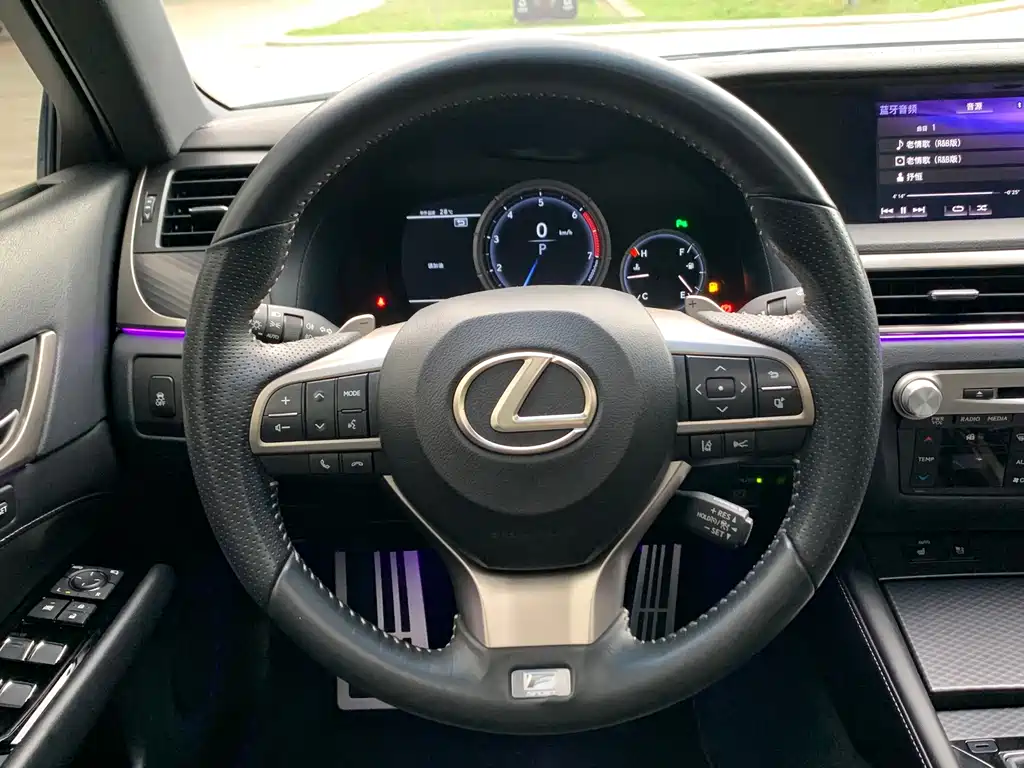 Lexus GS — фото 7