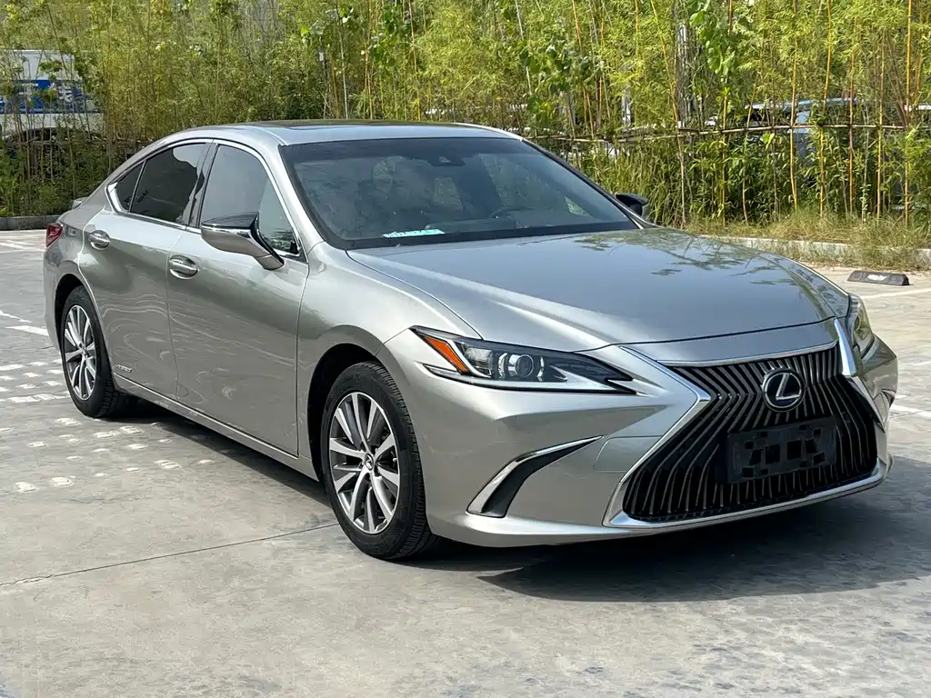 Lexus ES — фото 3