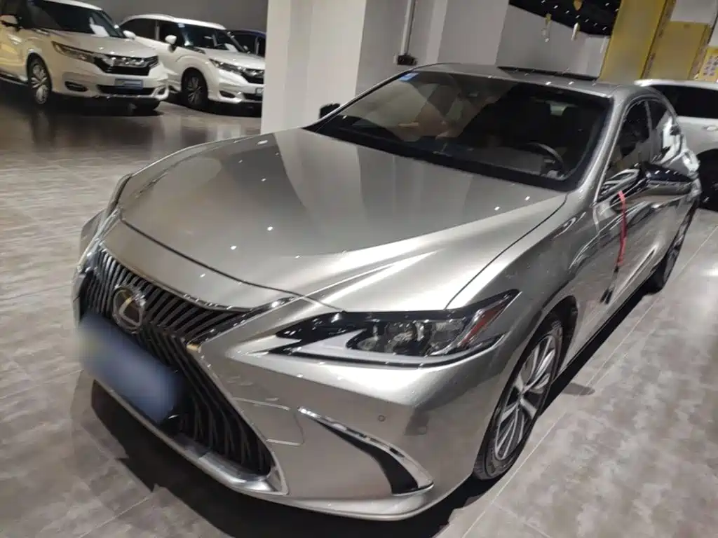 Lexus ES — фото 2